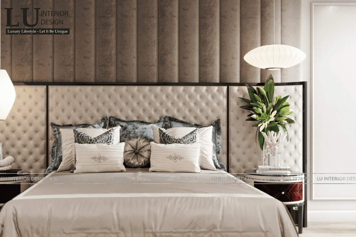 Thiết kế nội thất phòng ngủ master penthouse Vũng Tàu hiện đại cổ điển với giường bọc da, đèn thả nghệ thuật và tab đầu giường cao cấp