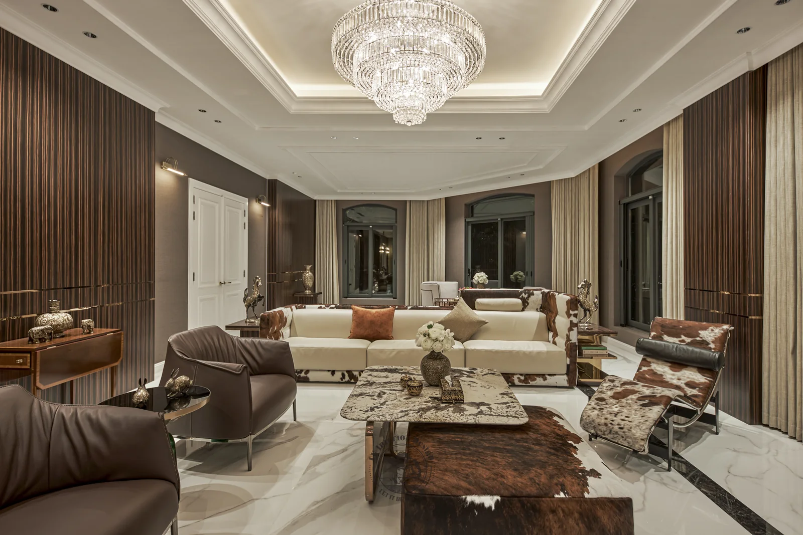 Phòng khách nhìn từ phòng ăn – hình ảnh thực tế công trình biệt thự Thạnh Mỹ Lợi 560m² – LU Design