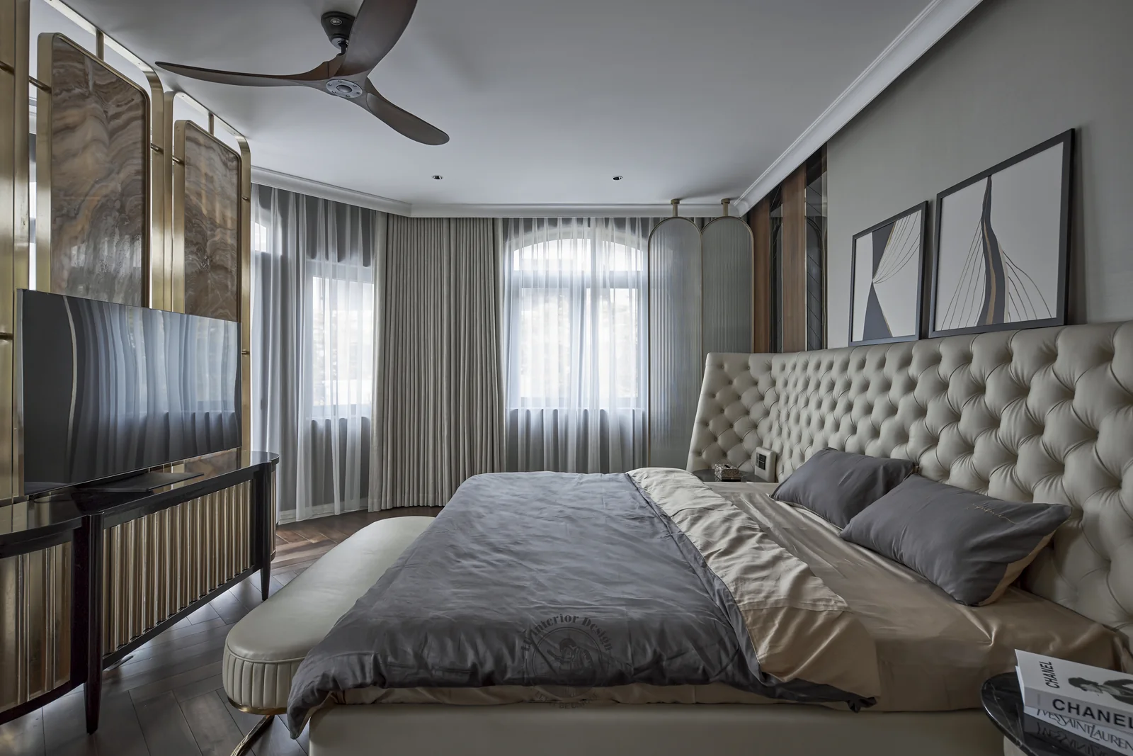 Quạt trần và giường master – hình ảnh thực tế công trình biệt thự Thạnh Mỹ Lợi 560m² – LU Design