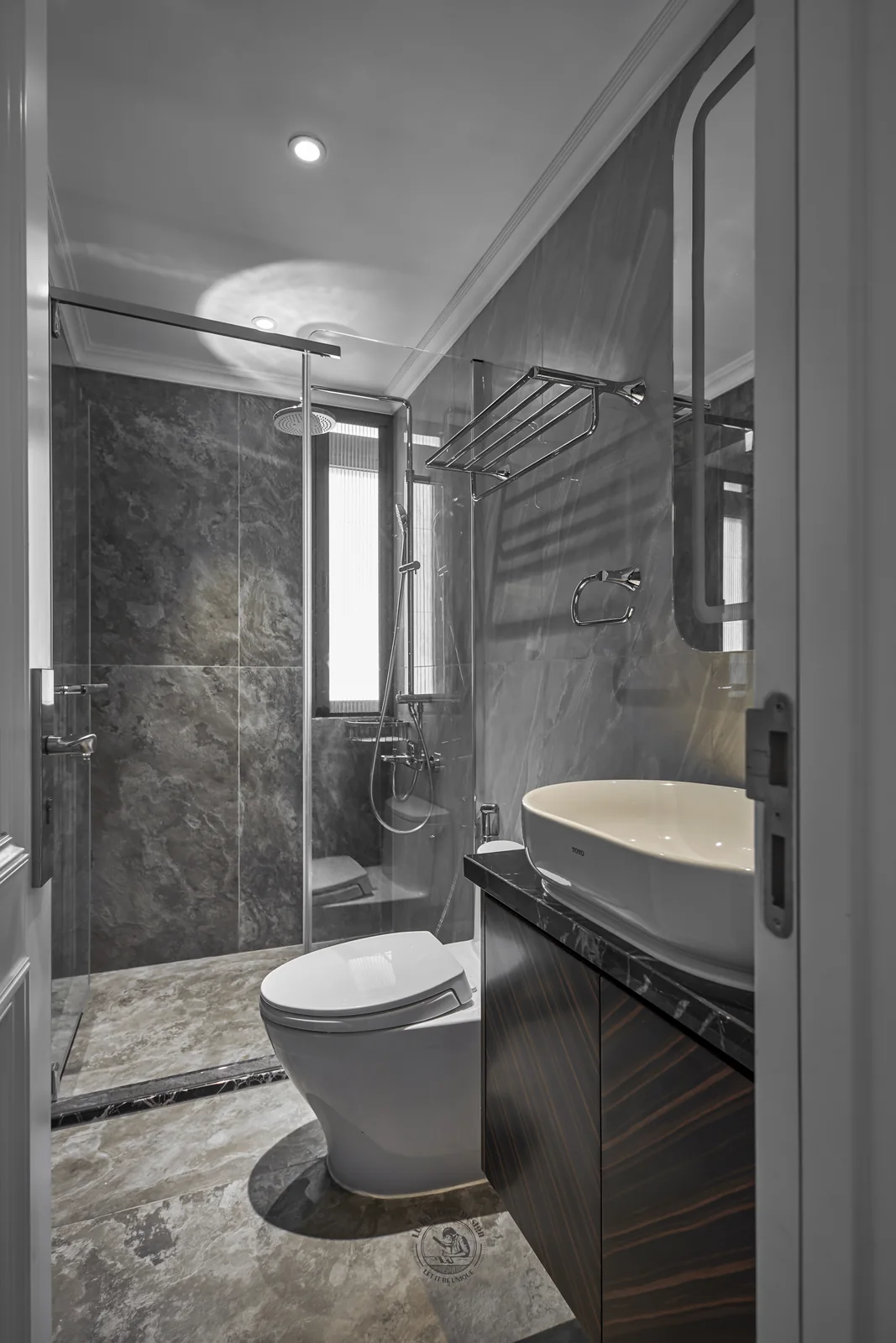 Phòng tắm phòng trẻ lavabo đá – hình ảnh thực tế công trình biệt thự Thạnh Mỹ Lợi 560m² – LU Design