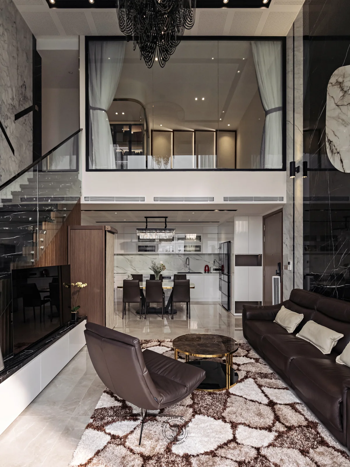 Khoảng thông tầng nhìn lên tầng lửng – hình ảnh thực tế công trình căn hộ Duplex The View 148m² – LU Design