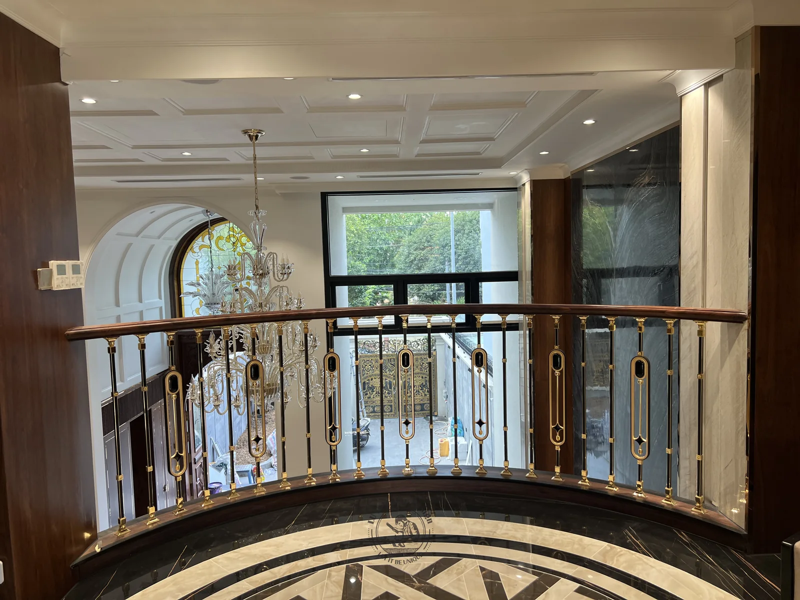 Ảnh thực tế lan can thông tầng – thi công nhà phố Thiên Kim – LU Design