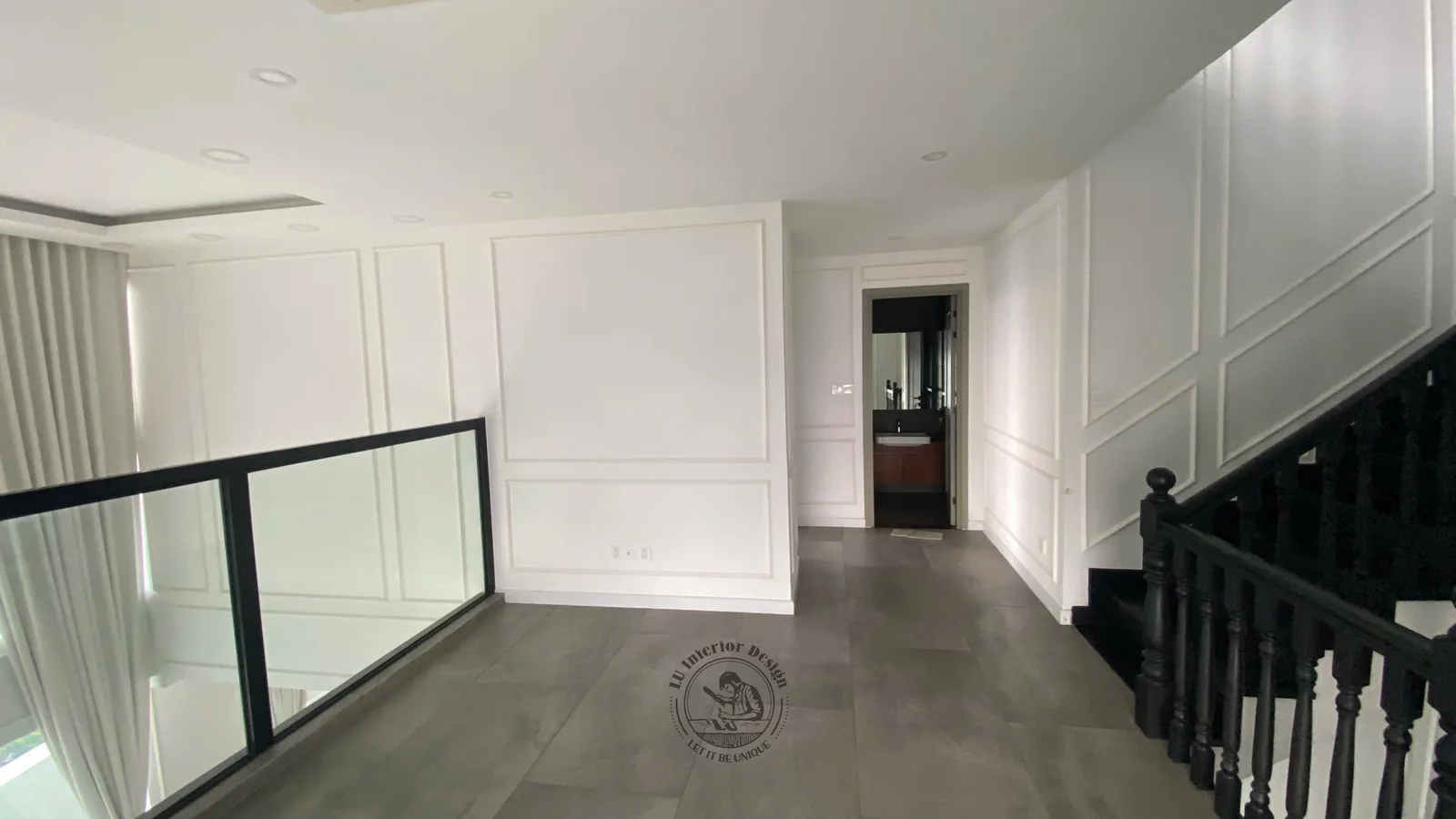 Ảnh thực tế khu vườn mái cong trên sân thượng – khảo sát và khởi công Penthouse Triplex Riverpark Phú Mỹ Hưng – LU Design