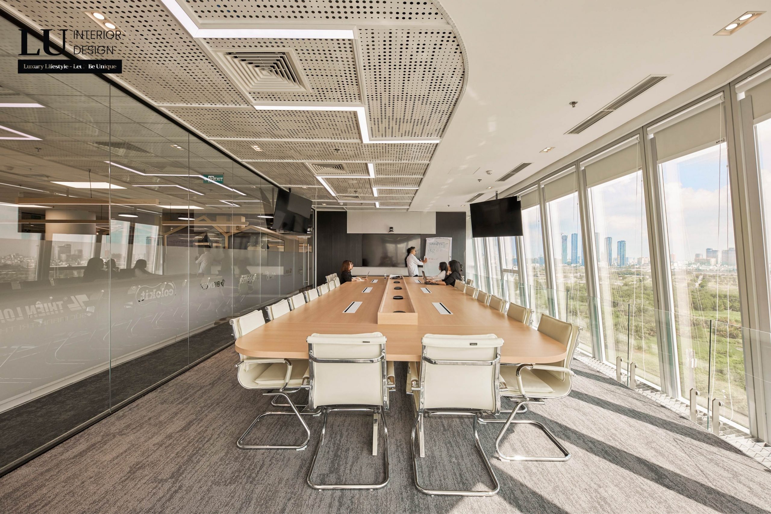 Phòng họp chính còn là nơi đàm phán thương lượng cùng các đối tác, vì vậy được các KTS đặc biệt chú trọng trong yếu tố thiết kế.