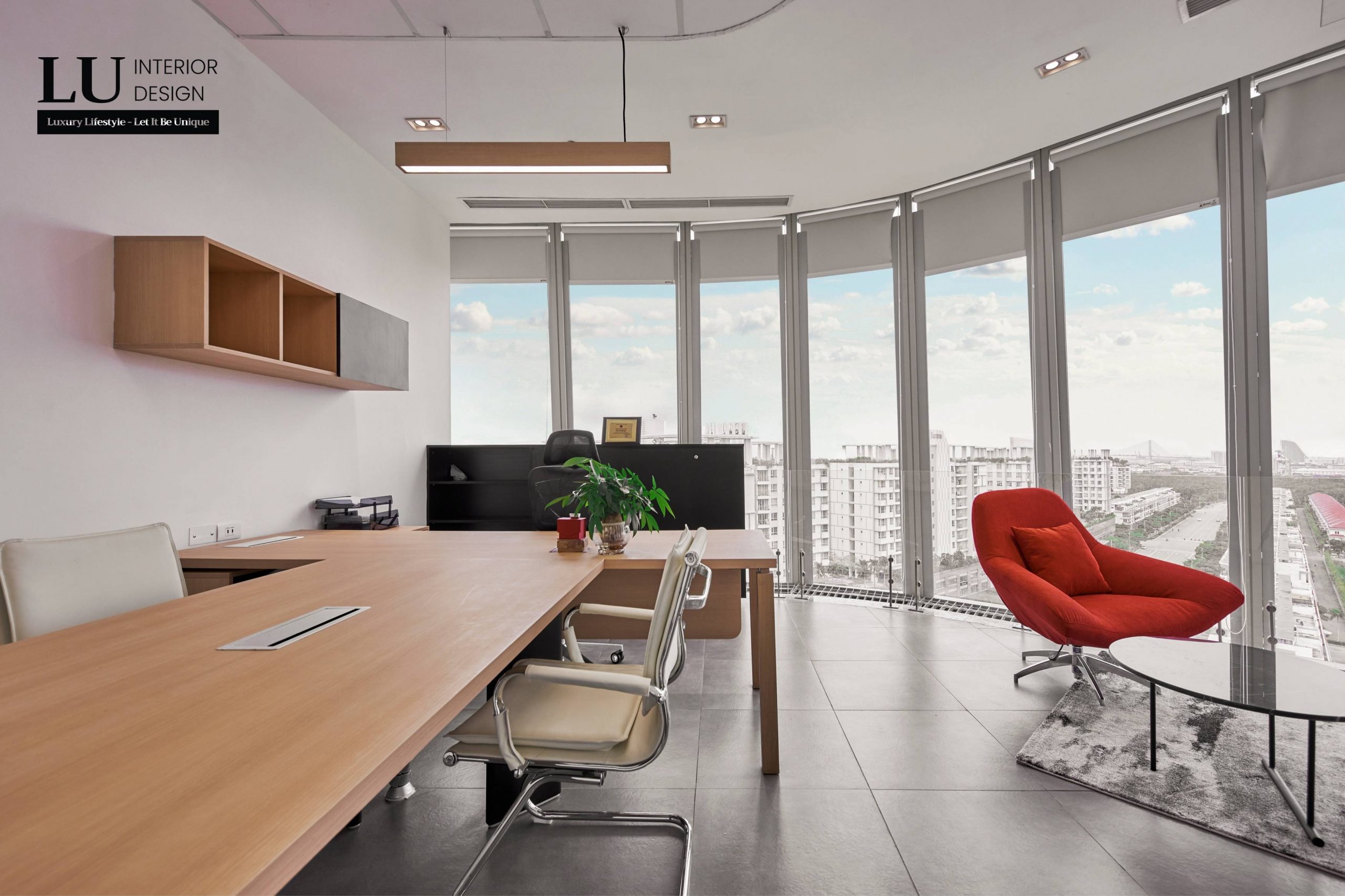 LU Design thiết kế thi công nội thất văn phòng cao cấp - tạo nên sự chuyên nghiệp trong tác phong làm việc của Tổng Giám Đốc. 